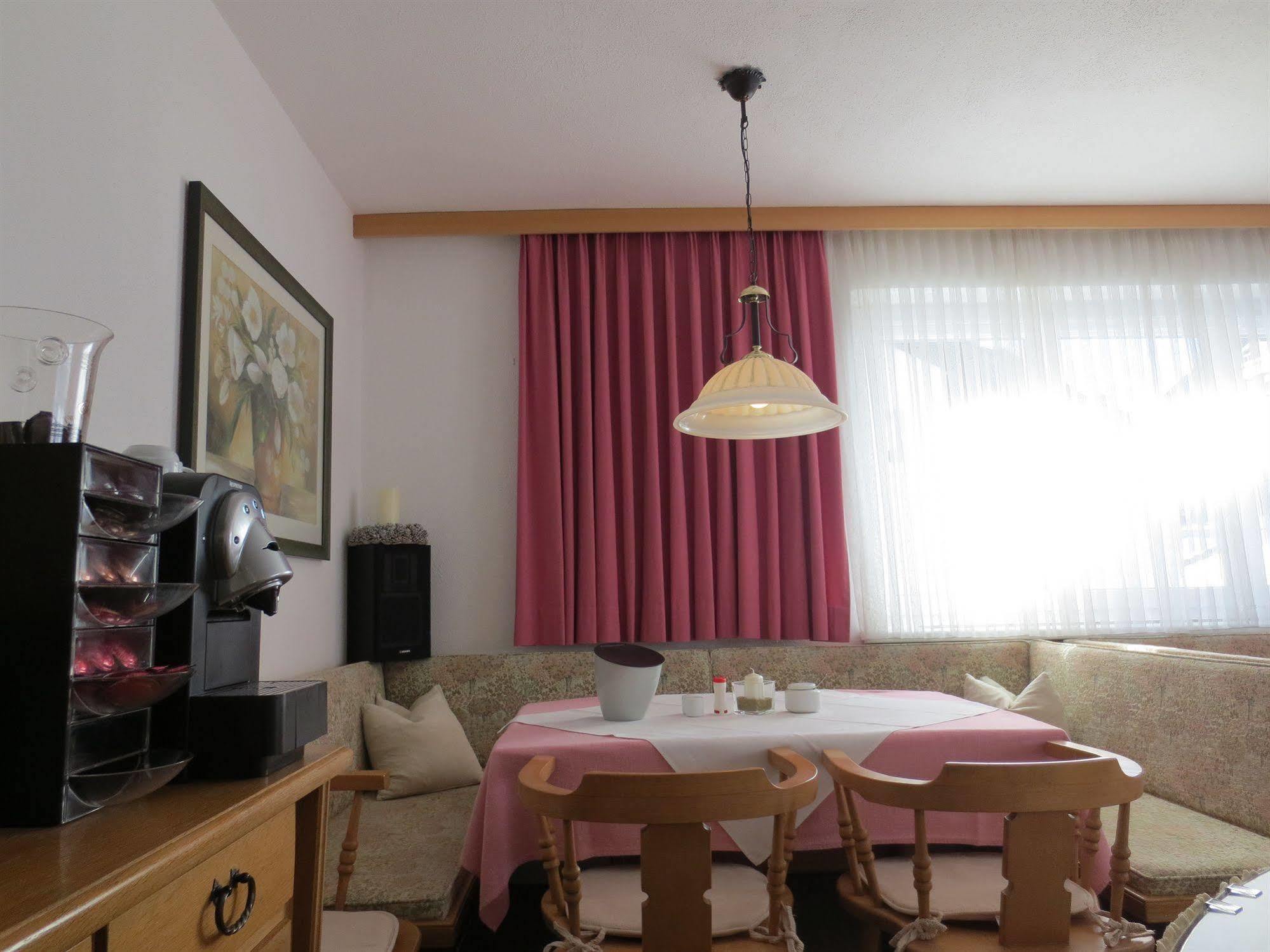 Pension Churlis Lech am Arlberg Esterno foto